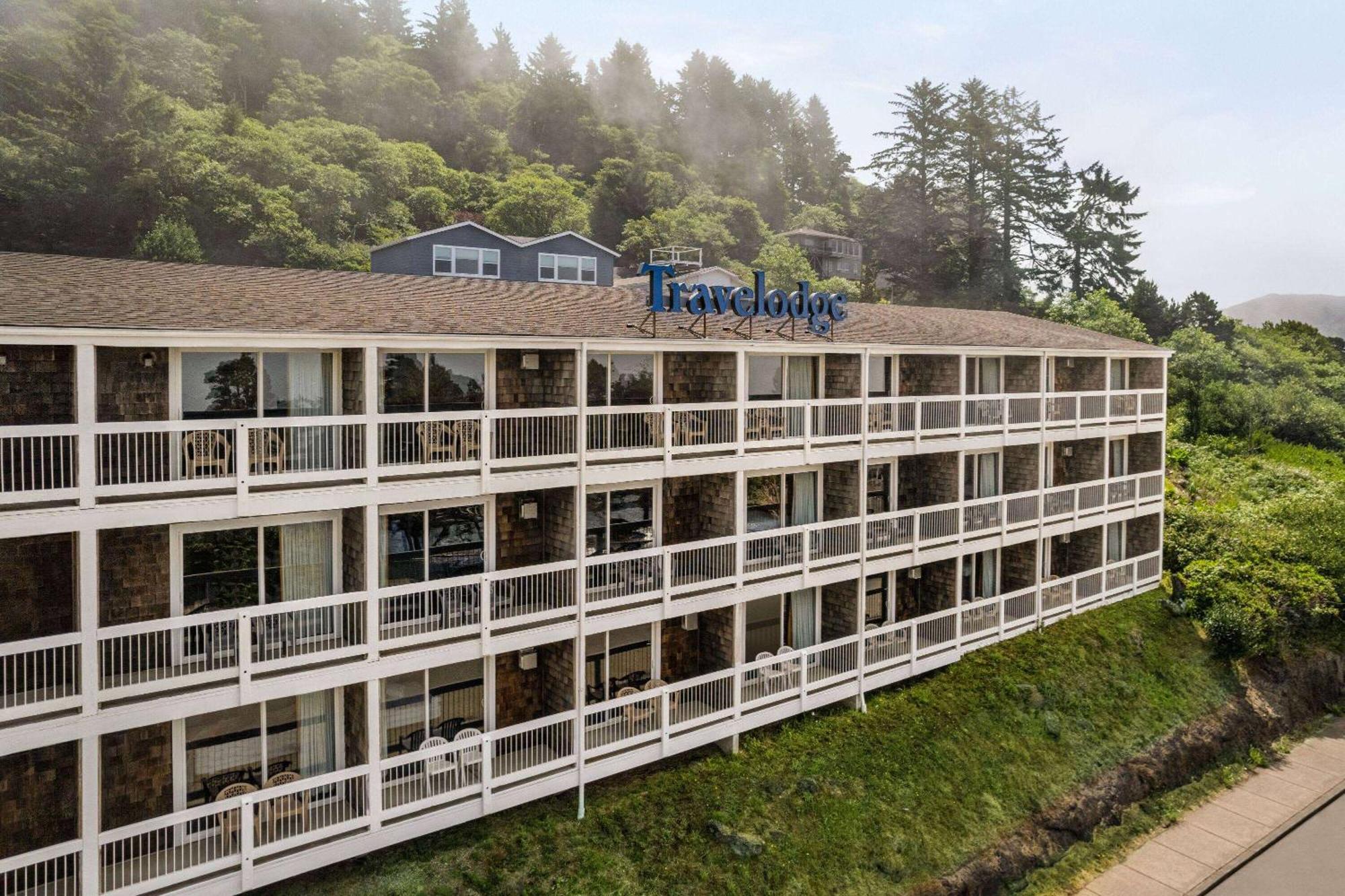 Travelodge By Wyndham Депо Бей Екстериор снимка